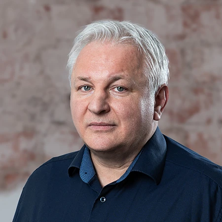 qtec group | Adam Krüger
